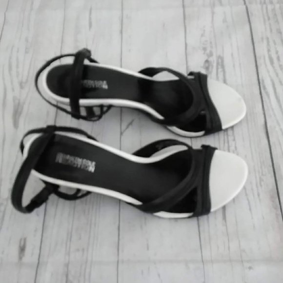 Kenneth Cole Sandal - Picture 4 of 16